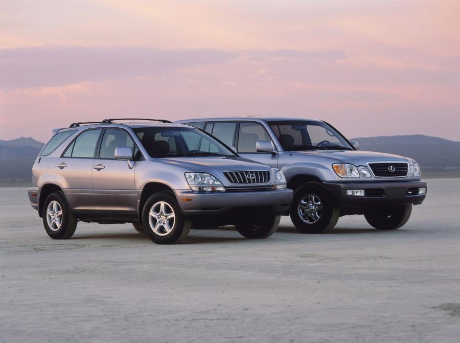  Lexus LX470 1998 года  (фото 41 из 44)